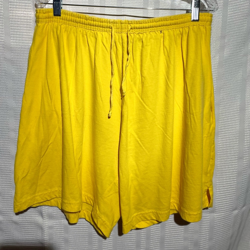 Jacque and Koko ladies yellow shorts with pockets